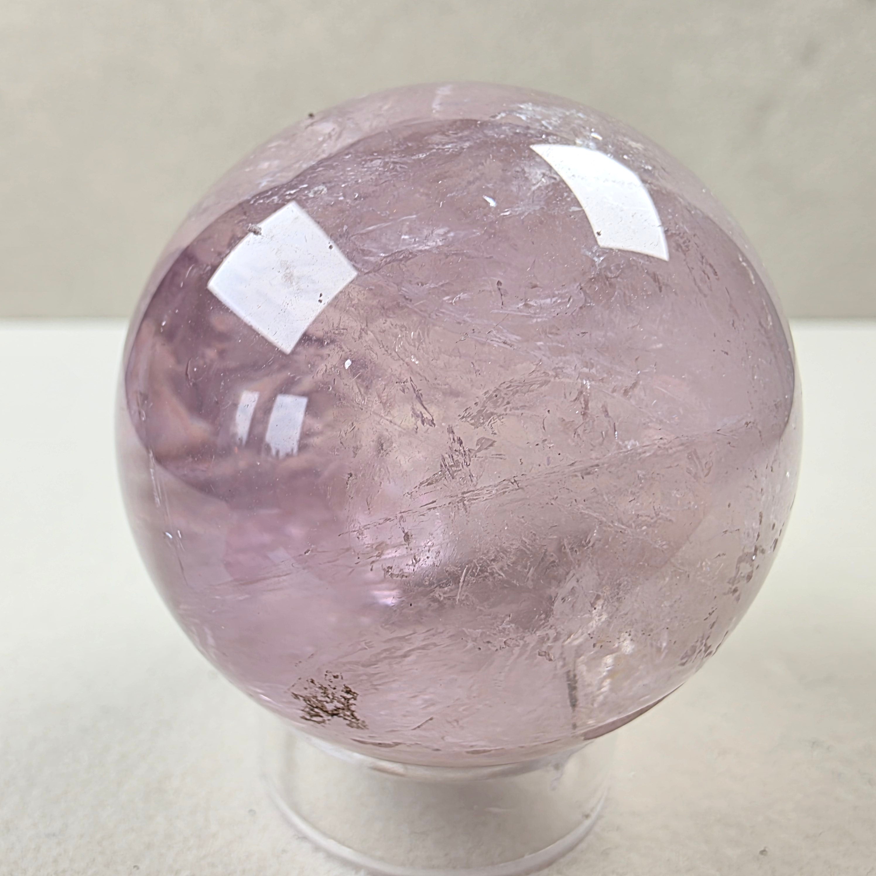 Amethyst Kugel +/- 0,168 kg Ø 5 cm