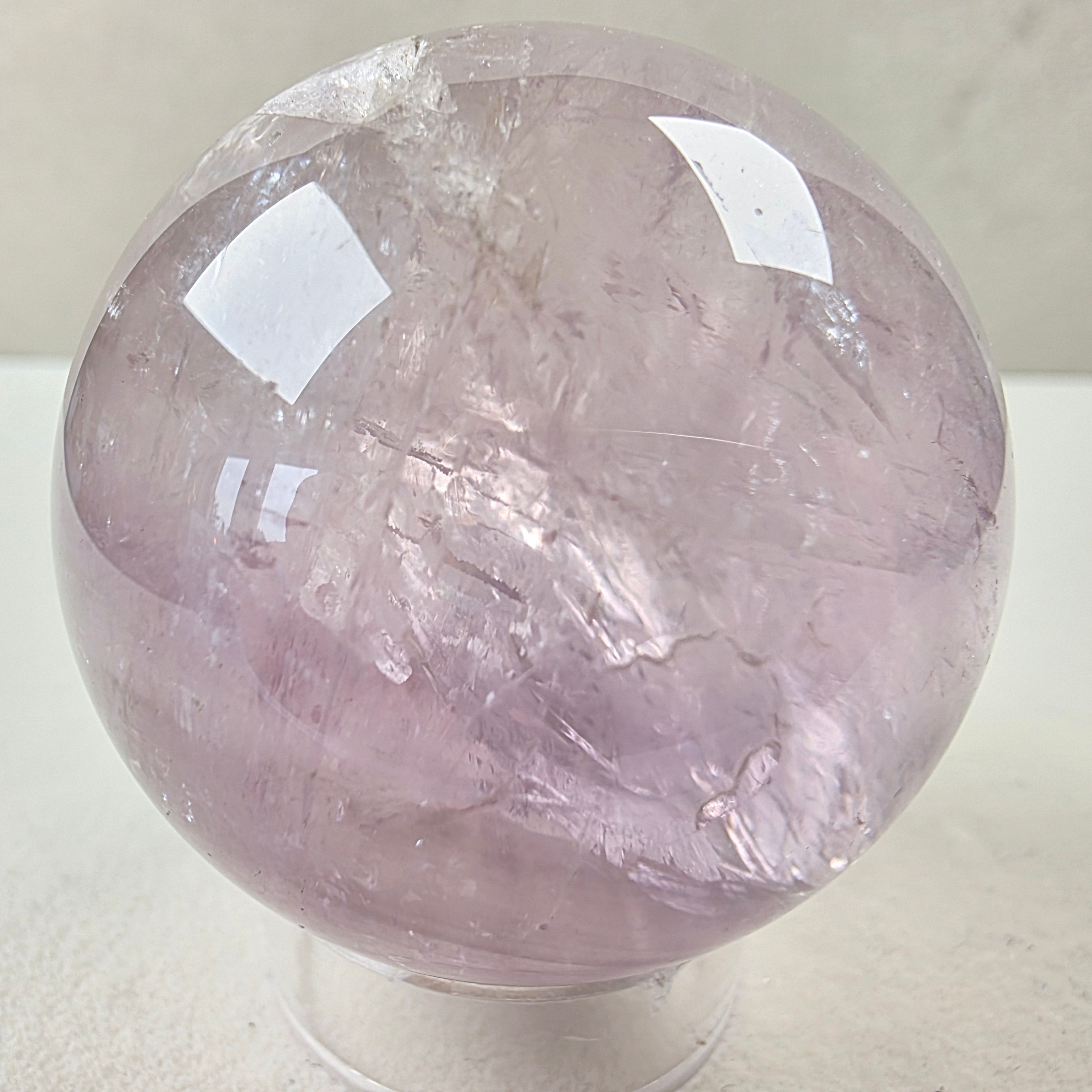 Amethyst Kugel +/- 0,168 kg Ø 5 cm