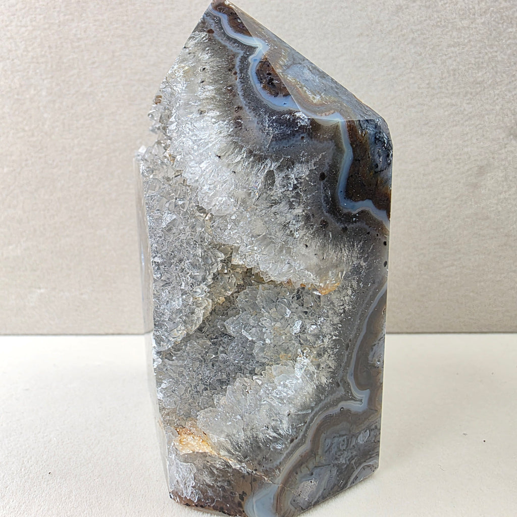 Calcedon blau +/- 0,336 kg 9x5,5x4 cm
