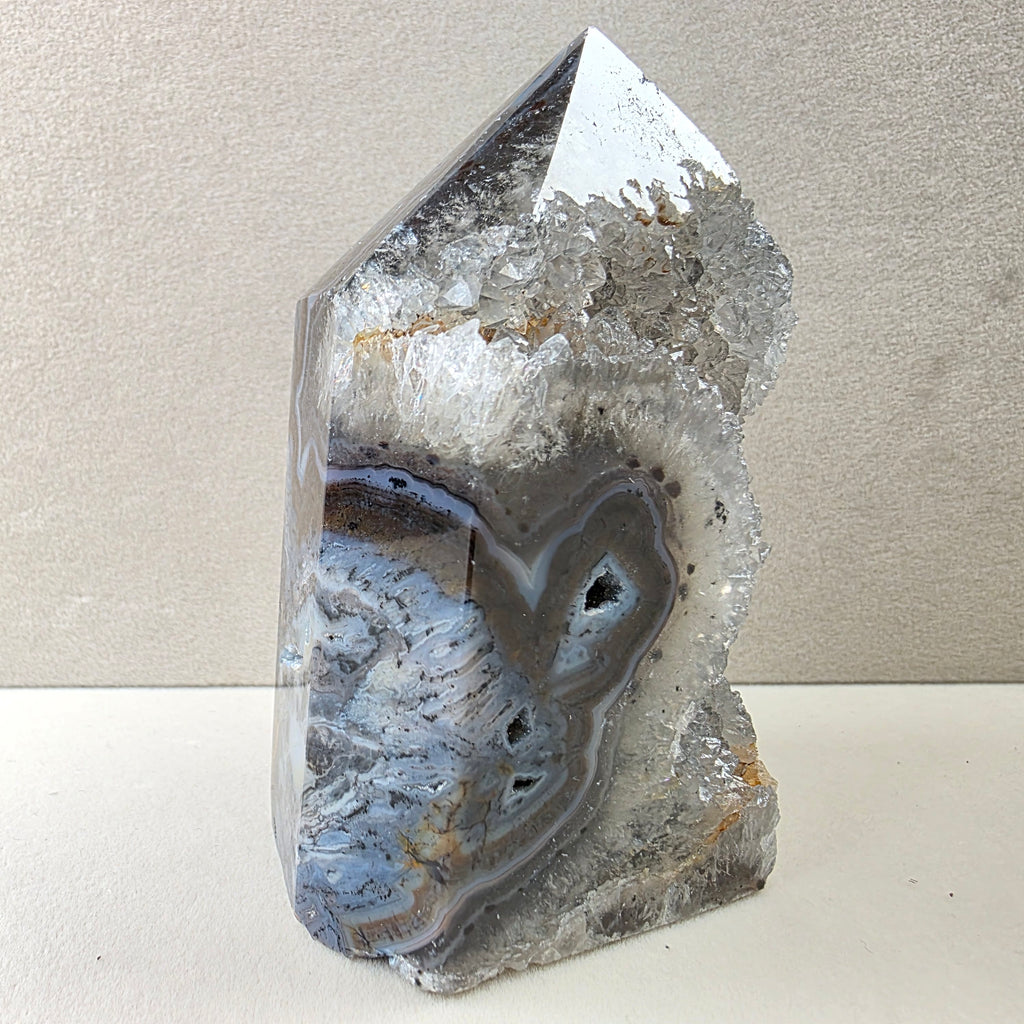 Calcedon blau +/- 0,336 kg 9x5,5x4 cm