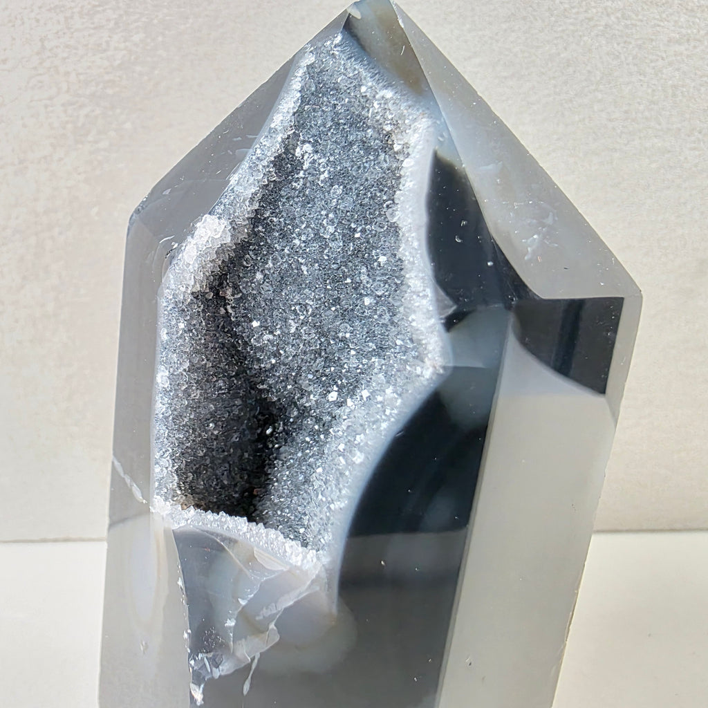 Calcedon +/- 0,277 kg 9x4,5x5 cm
