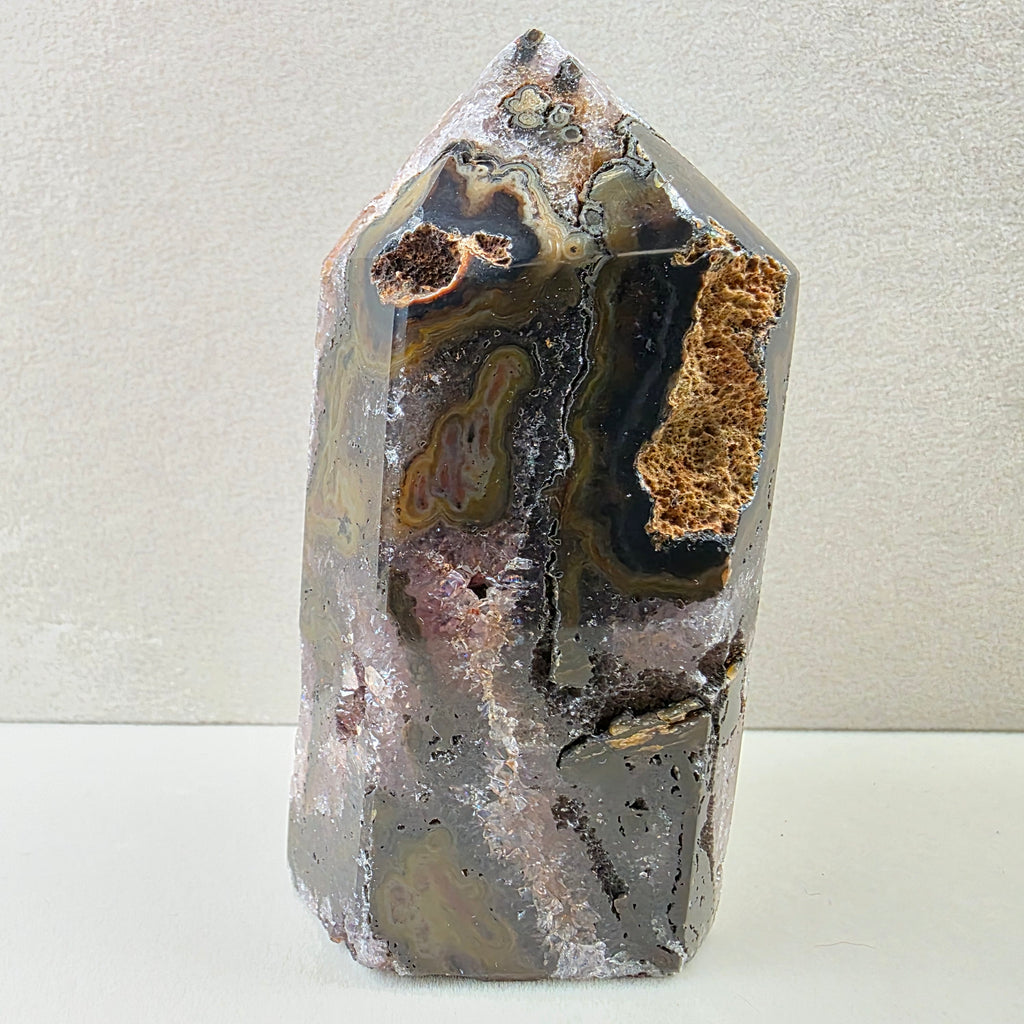 Calcedon schwarz +/- 0,197 kg 8,5x4x4 cm