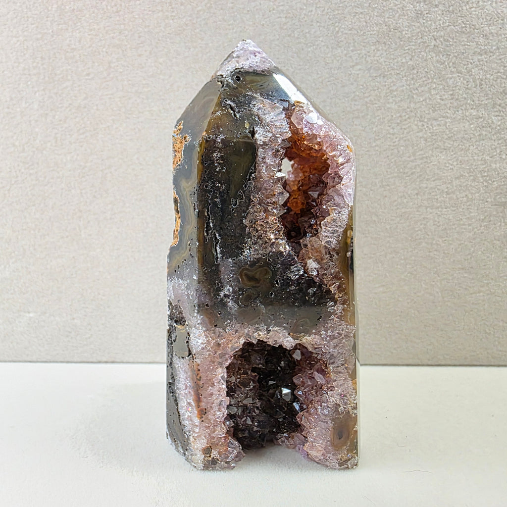 Calcedon schwarz +/- 0,197 kg 8,5x4x4 cm