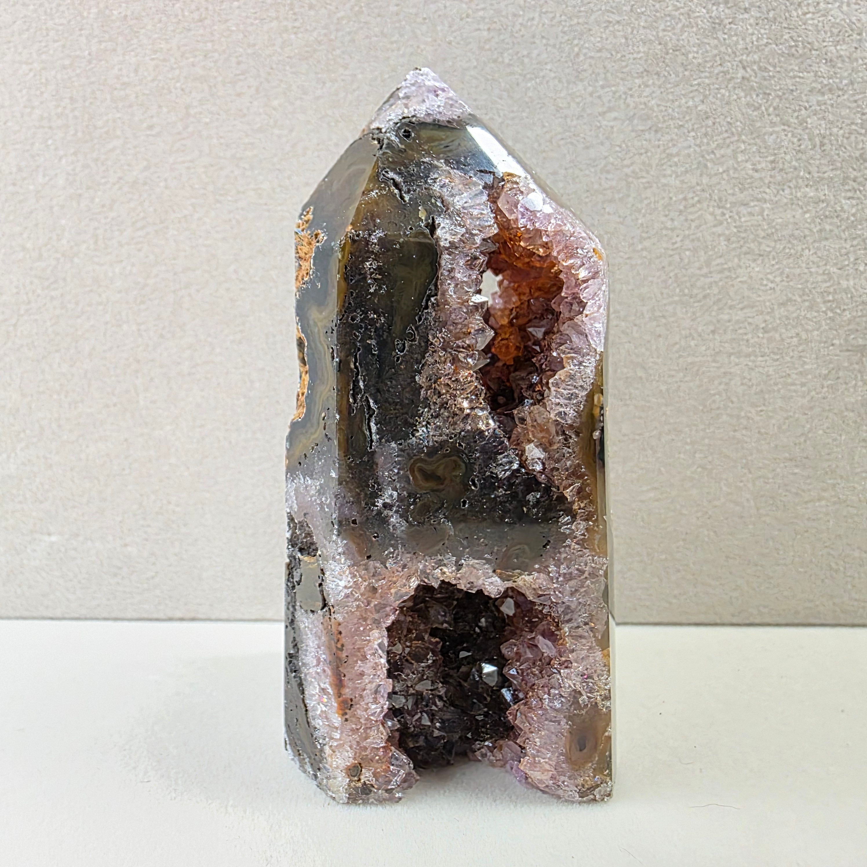 Calcedon schwarz +/- 0,197 kg 8,5x4x4 cm