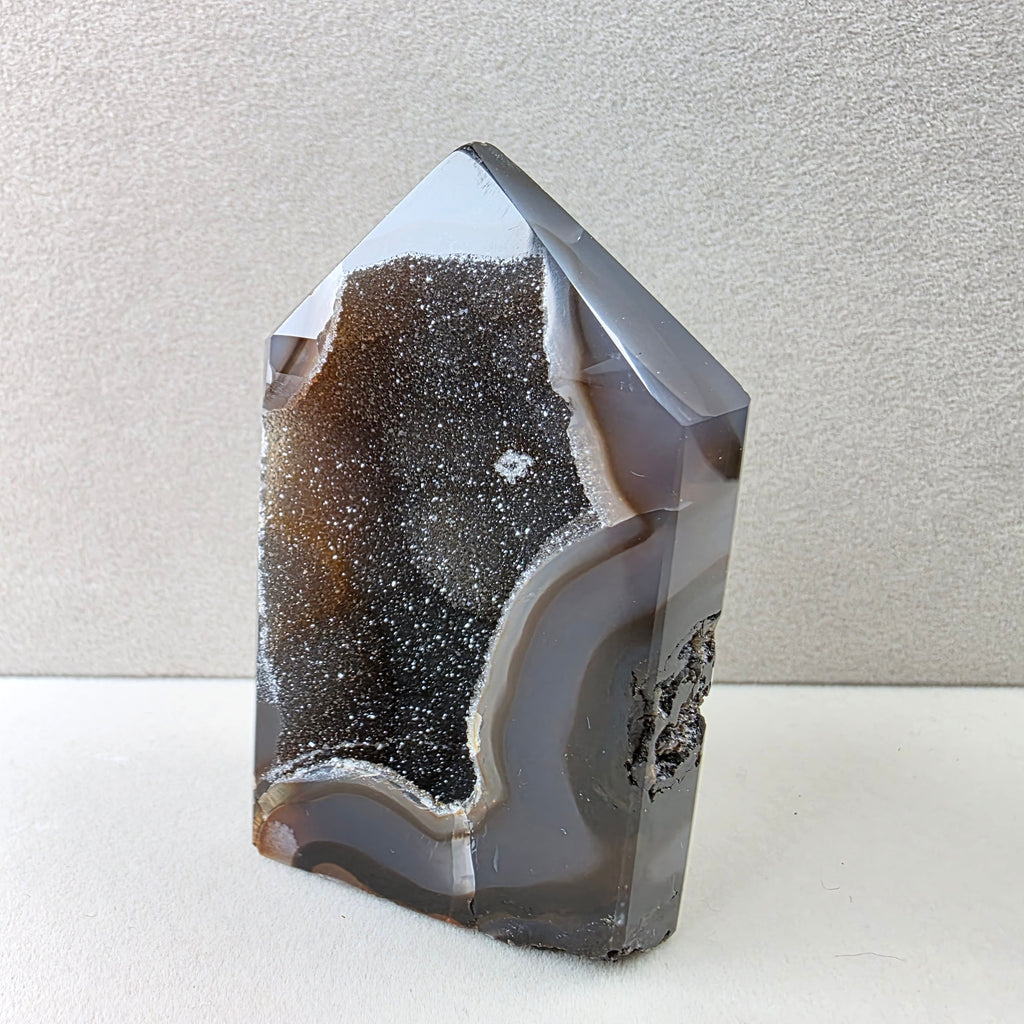 Calcedon +/- 0,09 kg 6,5x4x3 cm