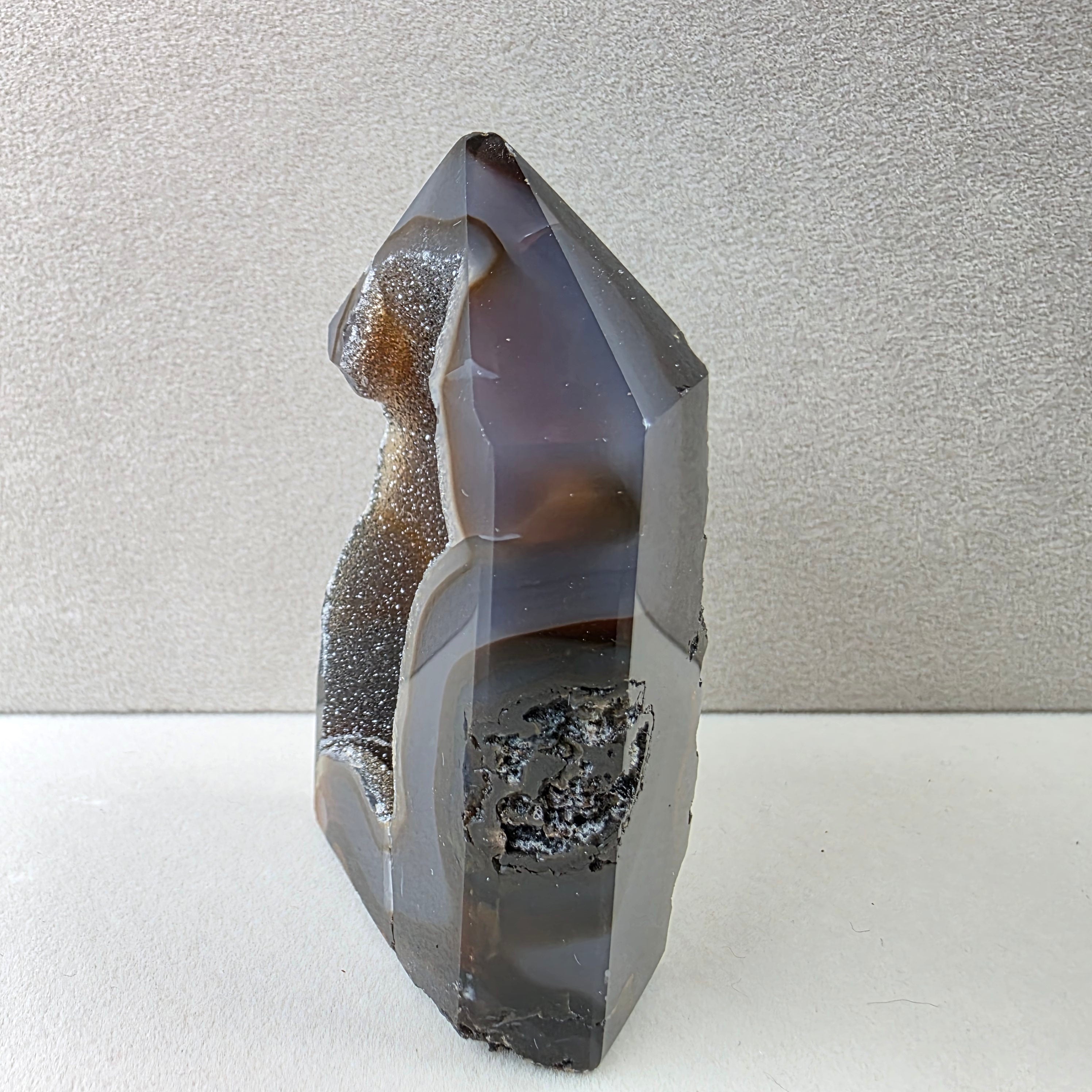 Calcedon +/- 0,09 kg 6,5x4x3 cm