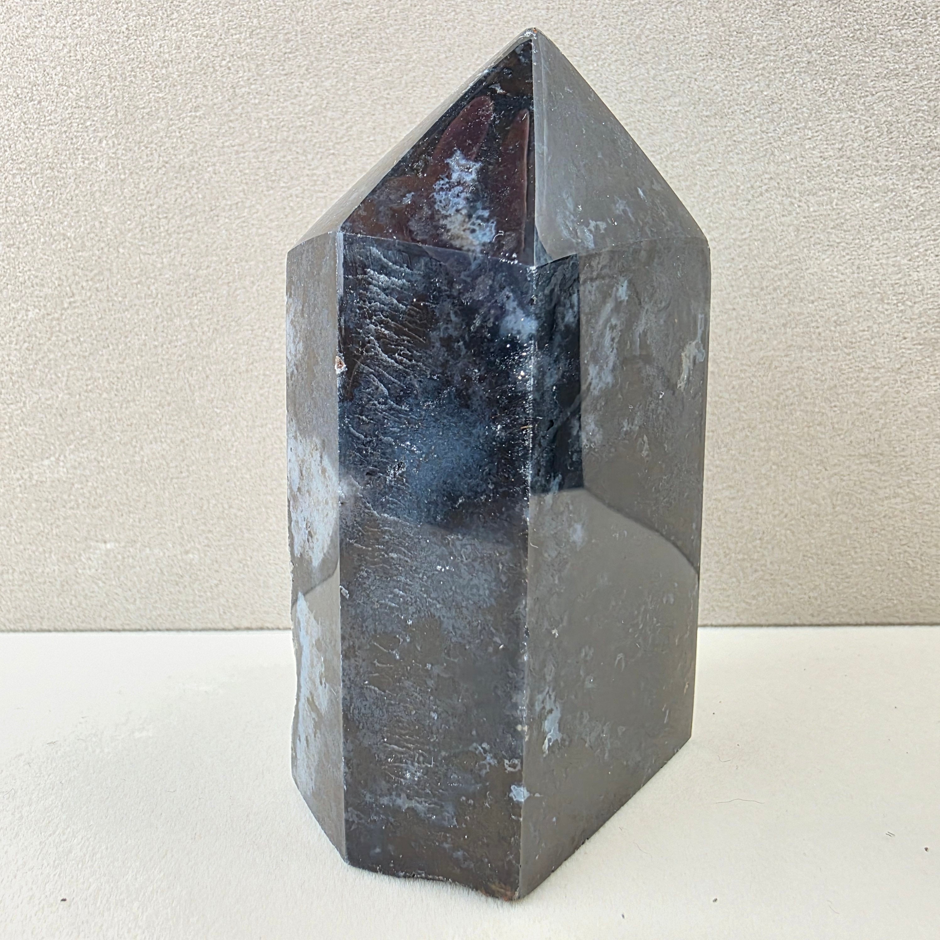 Calcedon +/- 0,252 kg 9x5,5x3,5 cm
