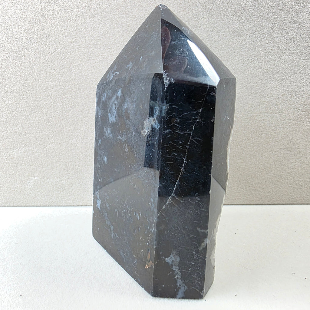 Calcedon +/- 0,252 kg 9x5,5x3,5 cm