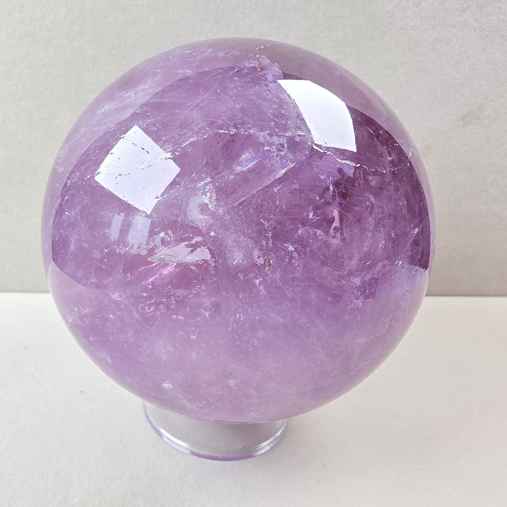 Amethyst Kugel +/- 1,322 kg Ø 10 cm