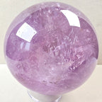 Amethyst Kugel +/- 1,322 kg Ø 10 cm
