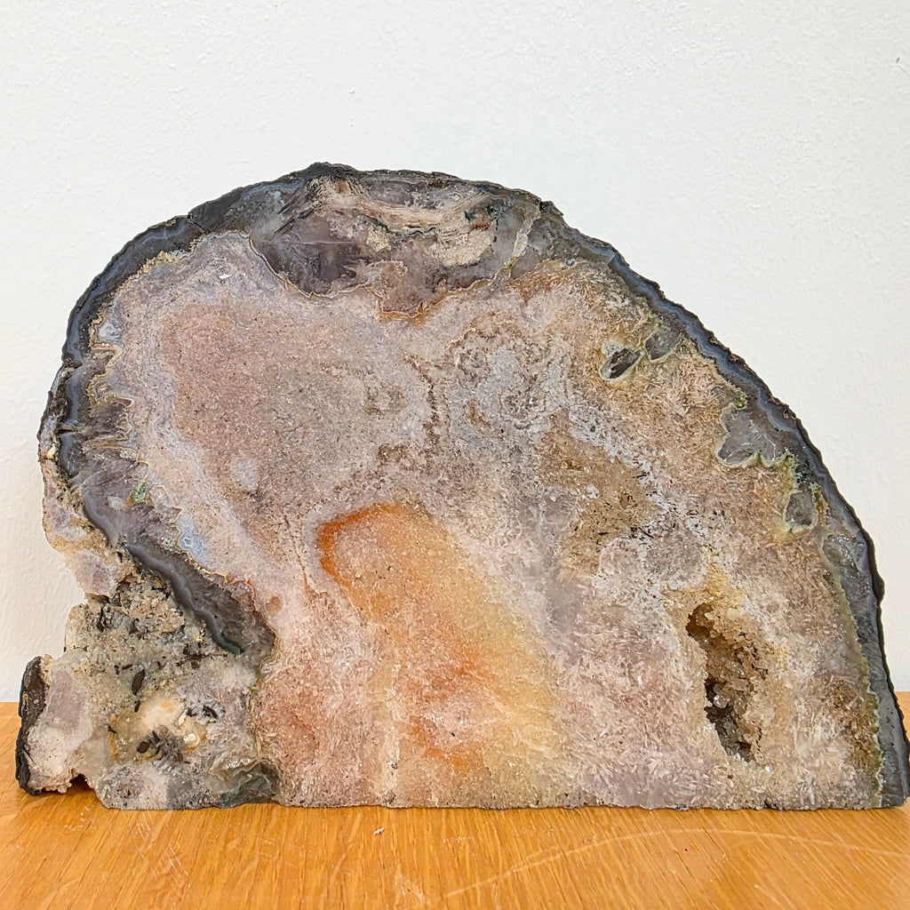 Amethyst rosa +/- 1,82 kg 14x20,5x4 cm