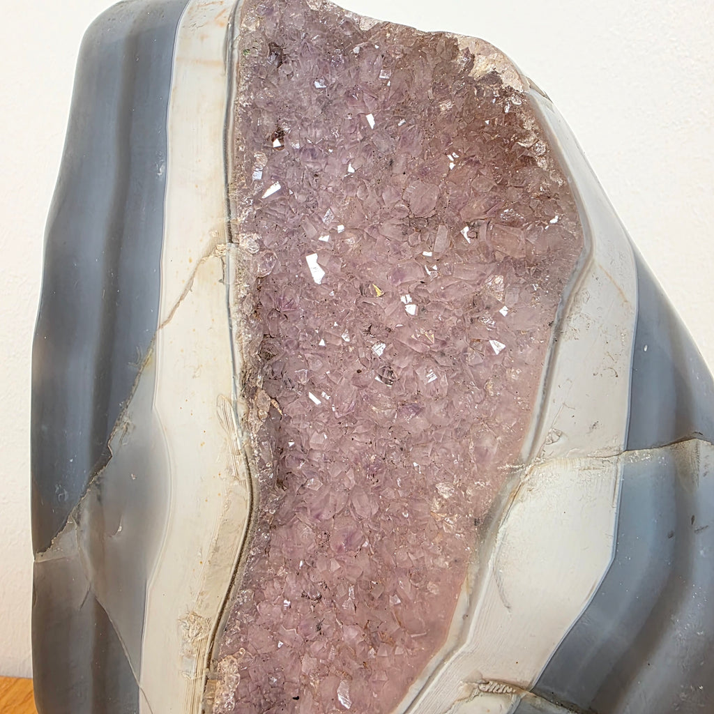 Amethyst auf Chalcedon +/- 3,26 kg 17,5x15x7 cm
