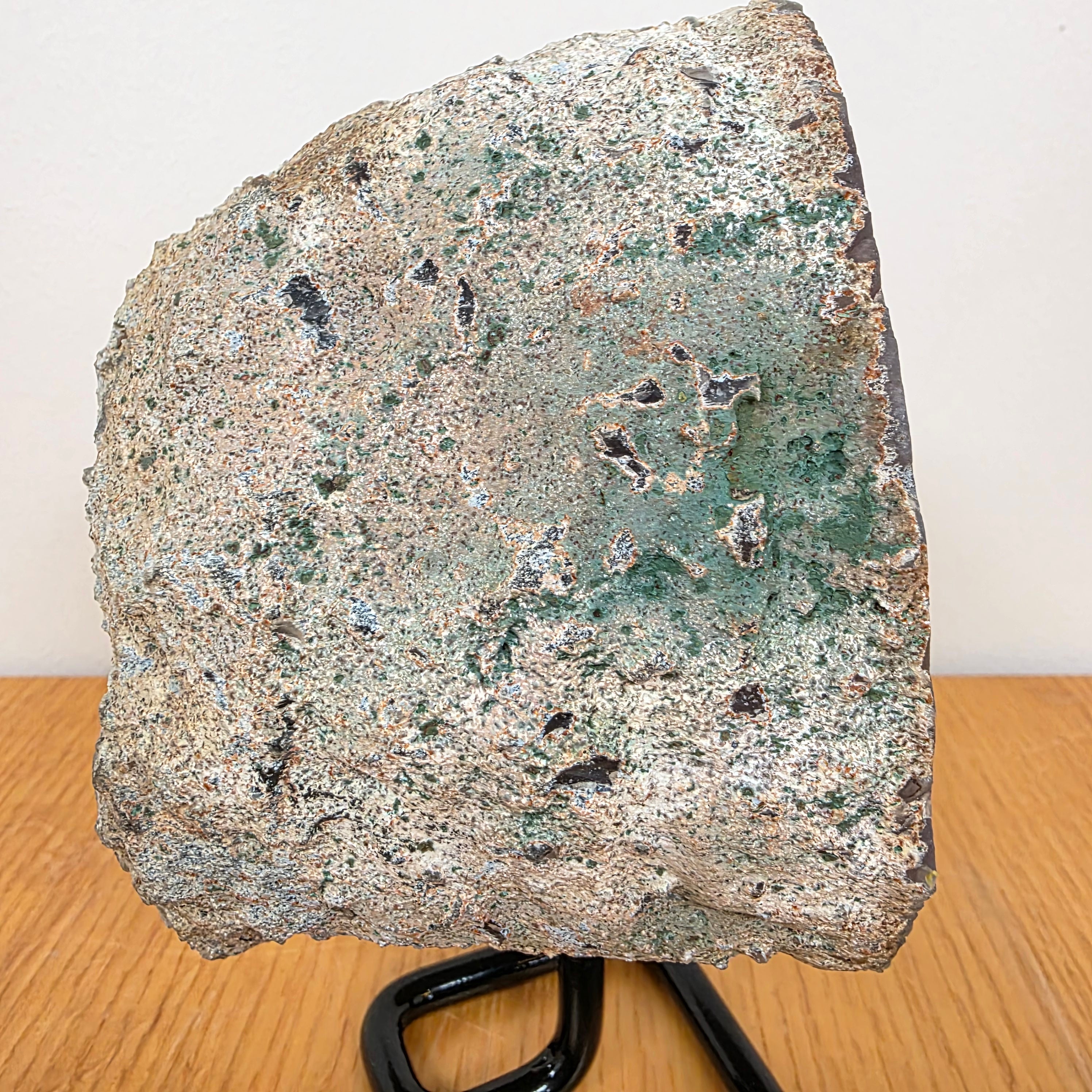 Amethyst +/- 2,57 kg 14x12x11 cm