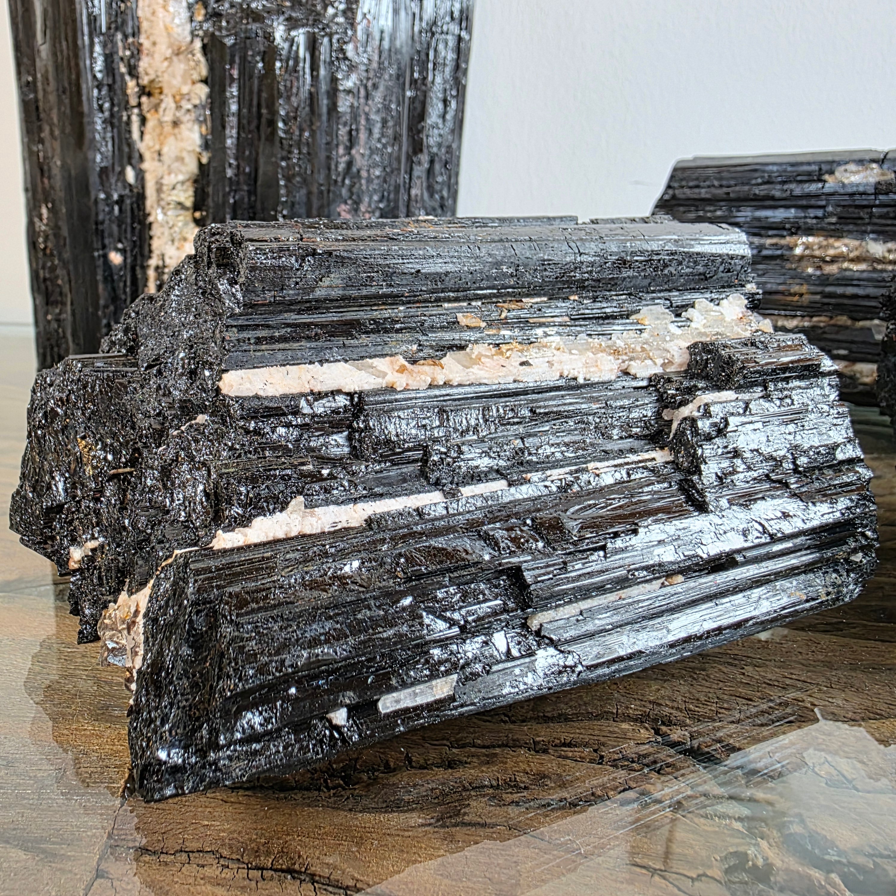 Turmalin Schörl +/- 1,32 kg 7x15x9 cm