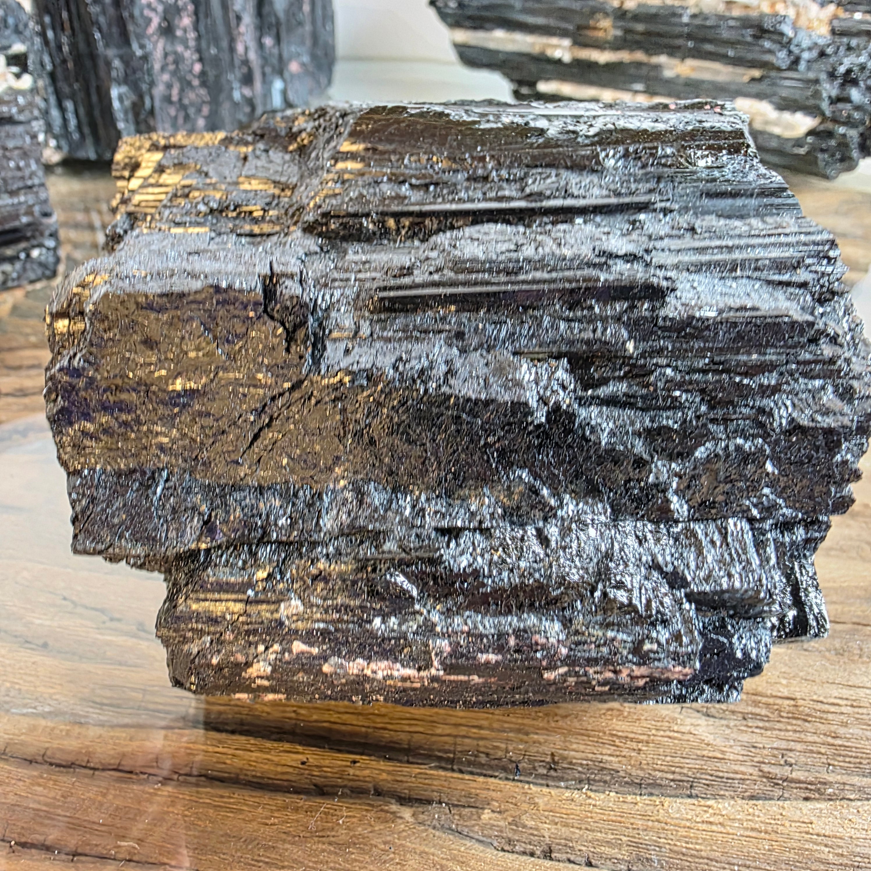 Turmalin Schörl +/- 1,54 kg 7x12x10 cm