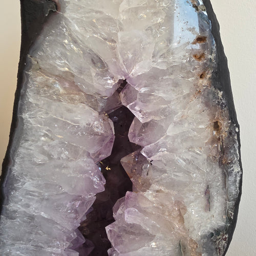 Amethyst +/- 41,45 kg 67,5x27x19 cm