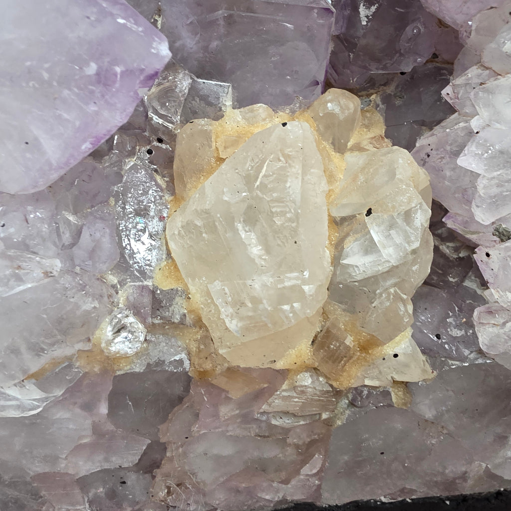 Amethyst +/- 19,25 kg 48,5x27,5x13 cm