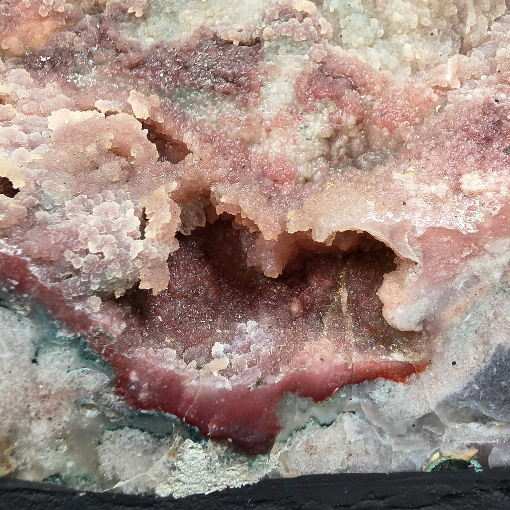 Amethyst rosa +/- 34,75 kg 38x36x20 cm