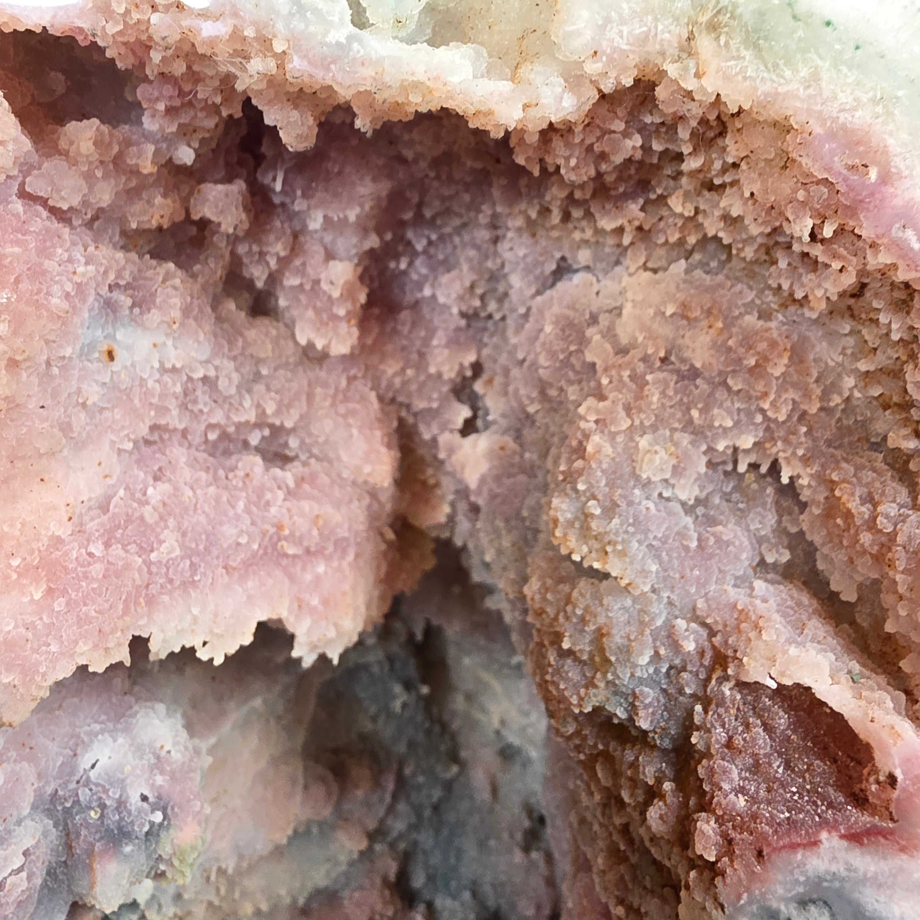 Amethyst rosa +/- 32,3 kg 37x35x16 cm