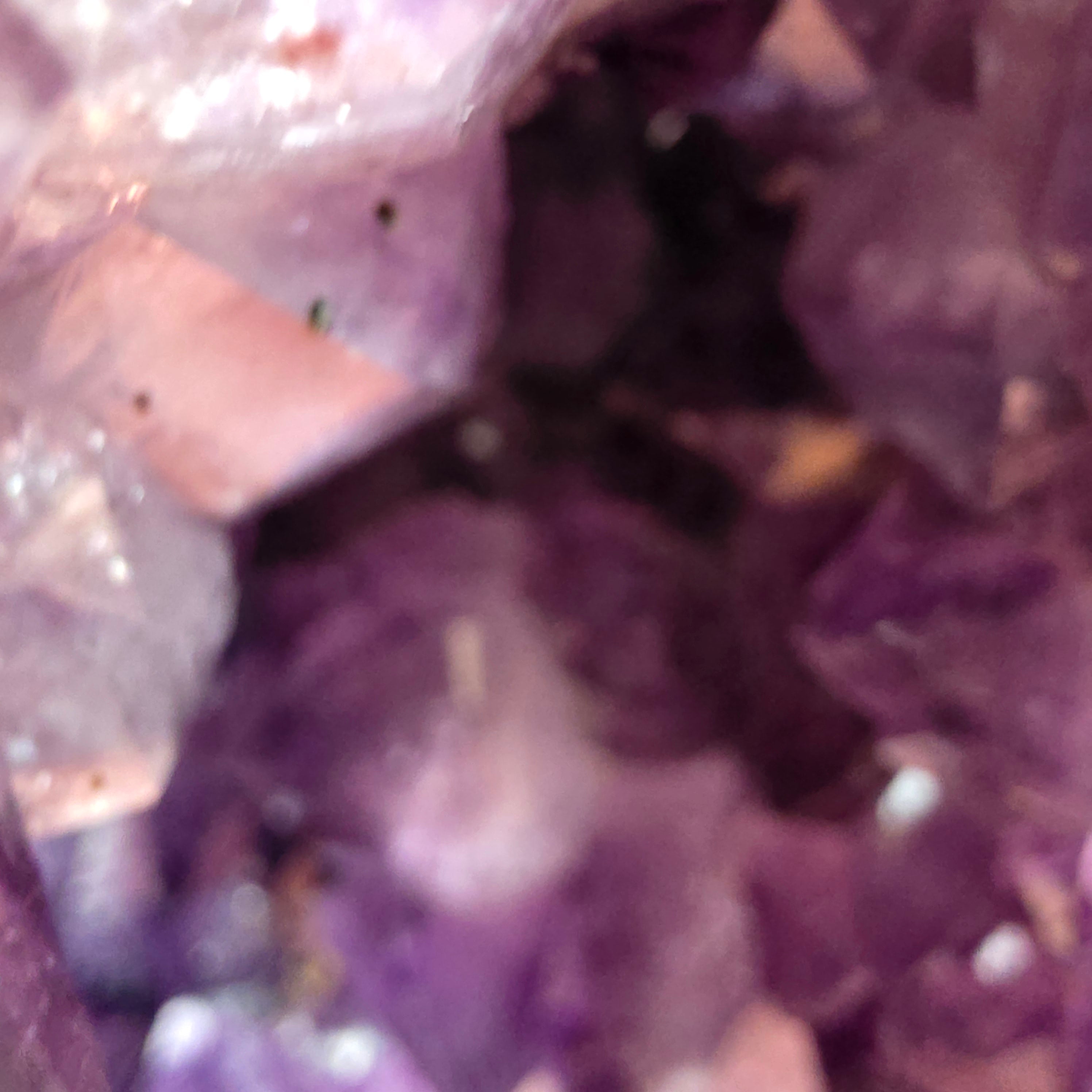 Amethyst +/- 32,65 kg 42,5x32x19 cm