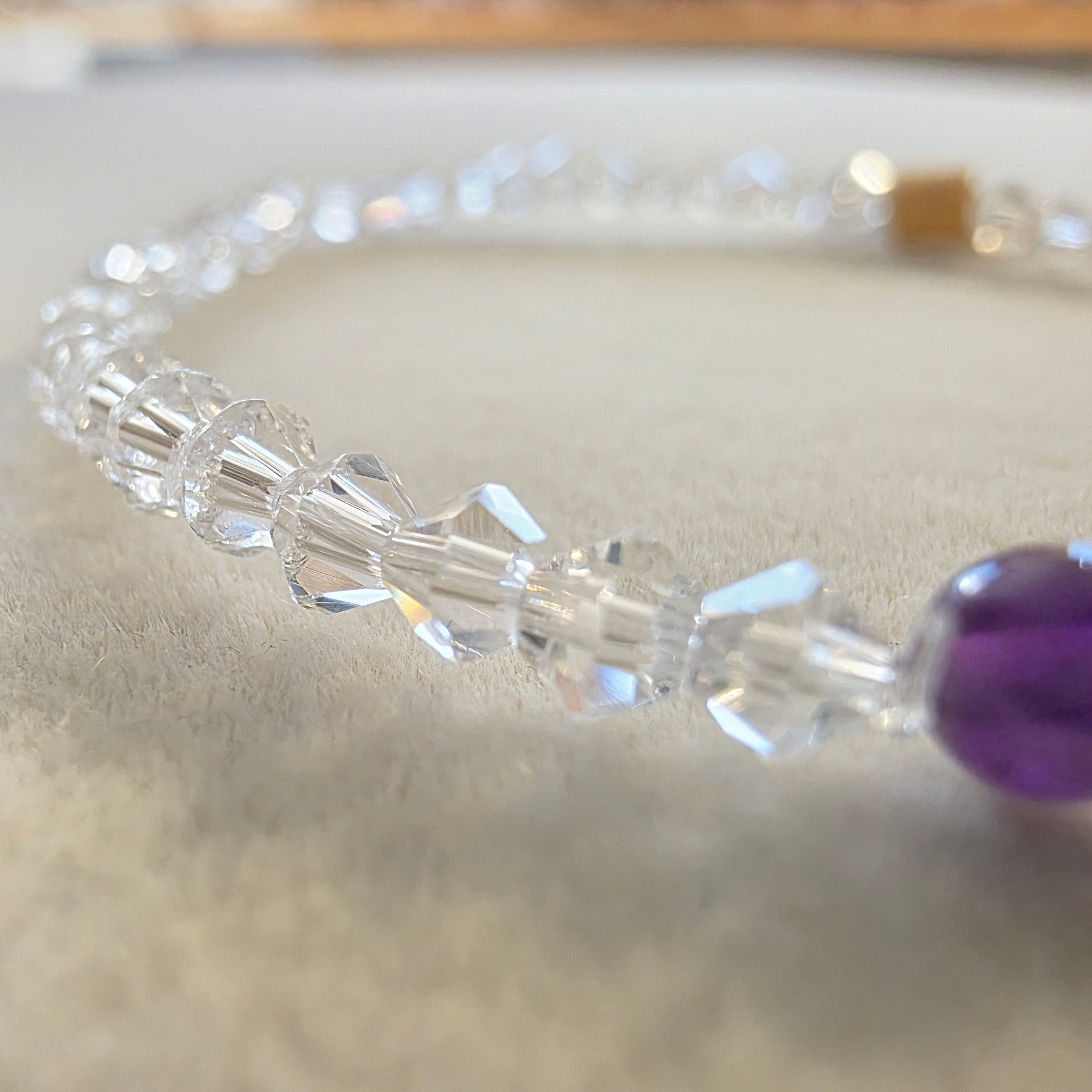 Kristall (facettiert) & Amethyst – handgefertigtes Reiki-Kugelarmband +/- 4 mm