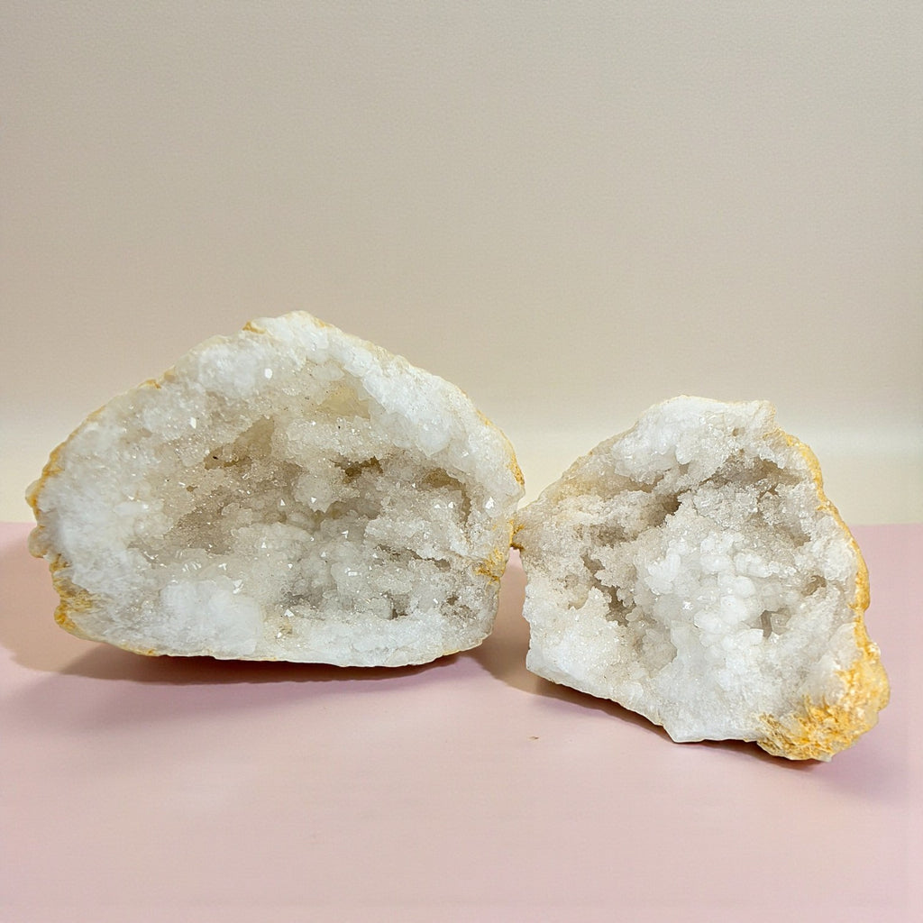 Quarzgeode 0,355 kg +/- geschlossen 10x8x6 cm