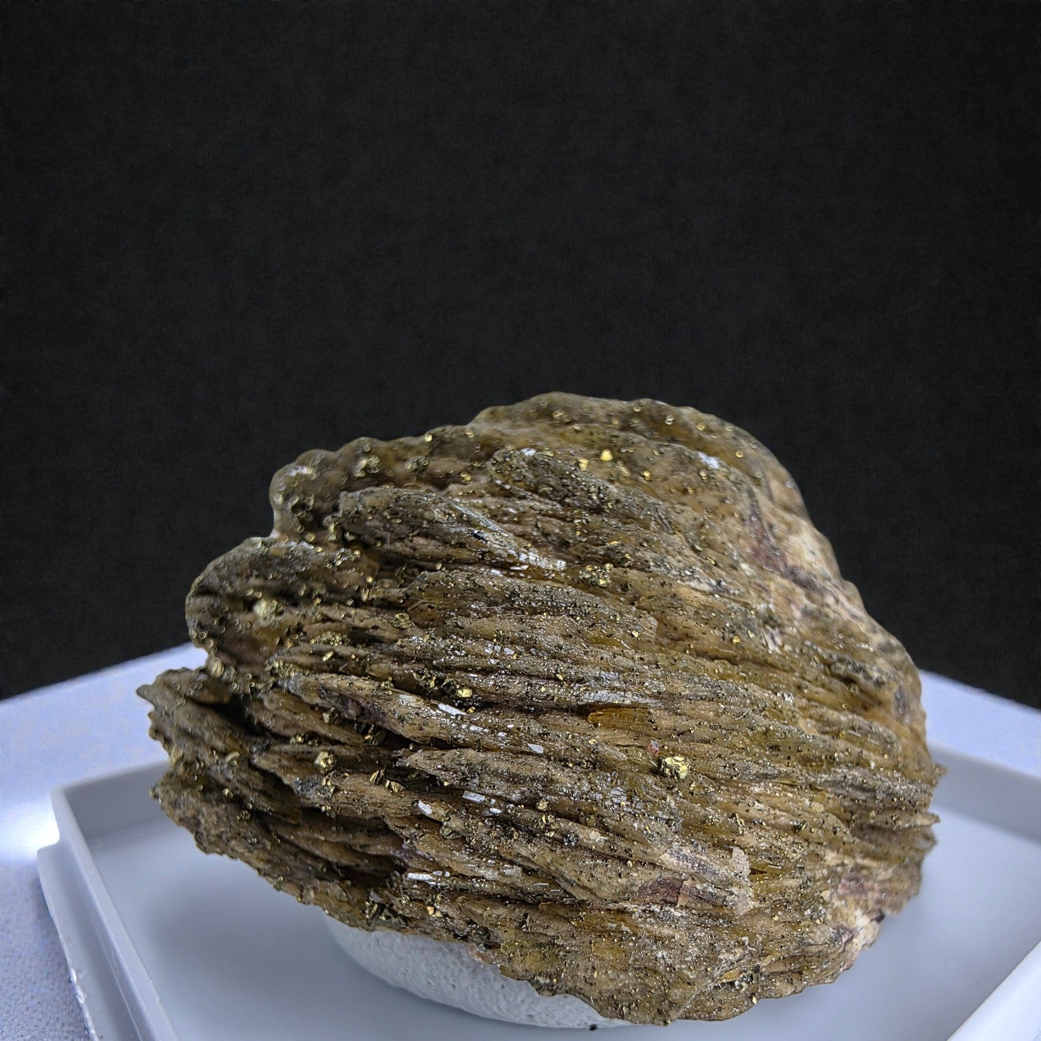 Chalkopyrit auf Baryt 0,055 kg +/- 4x3x2 cm
