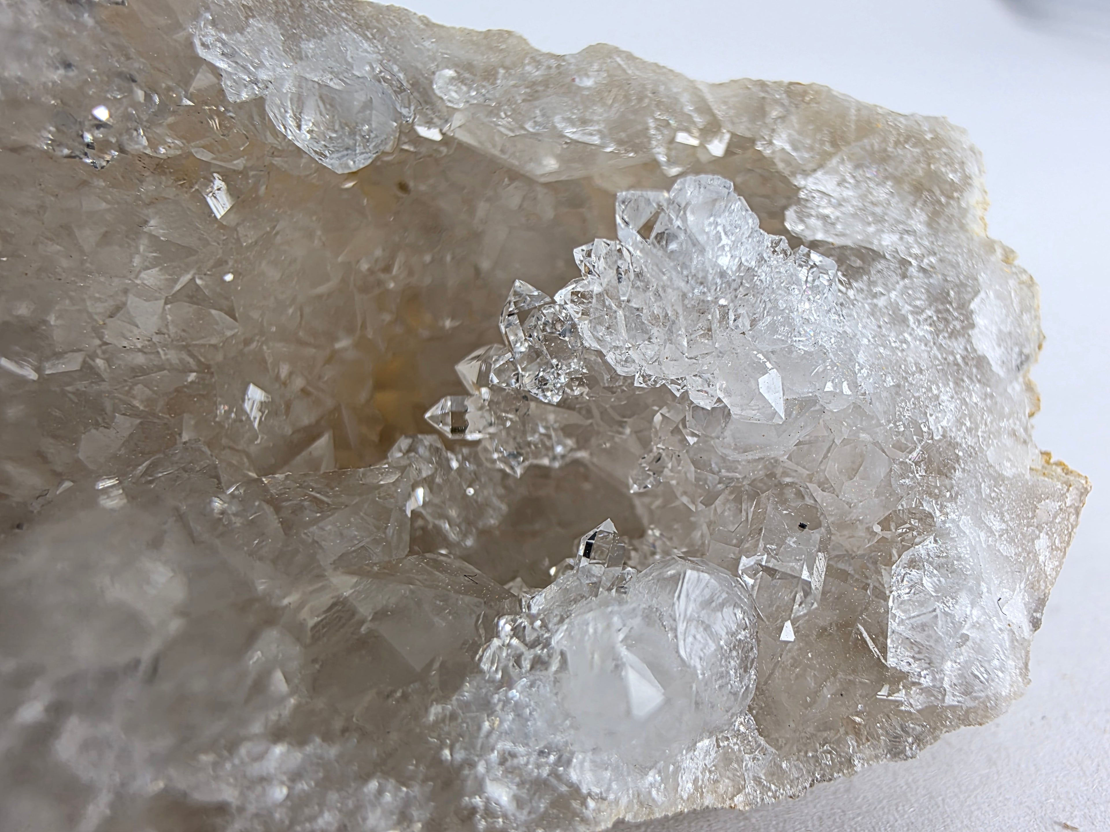 Bergkristall-Druse 0,036 kg +/- 5x3 cm