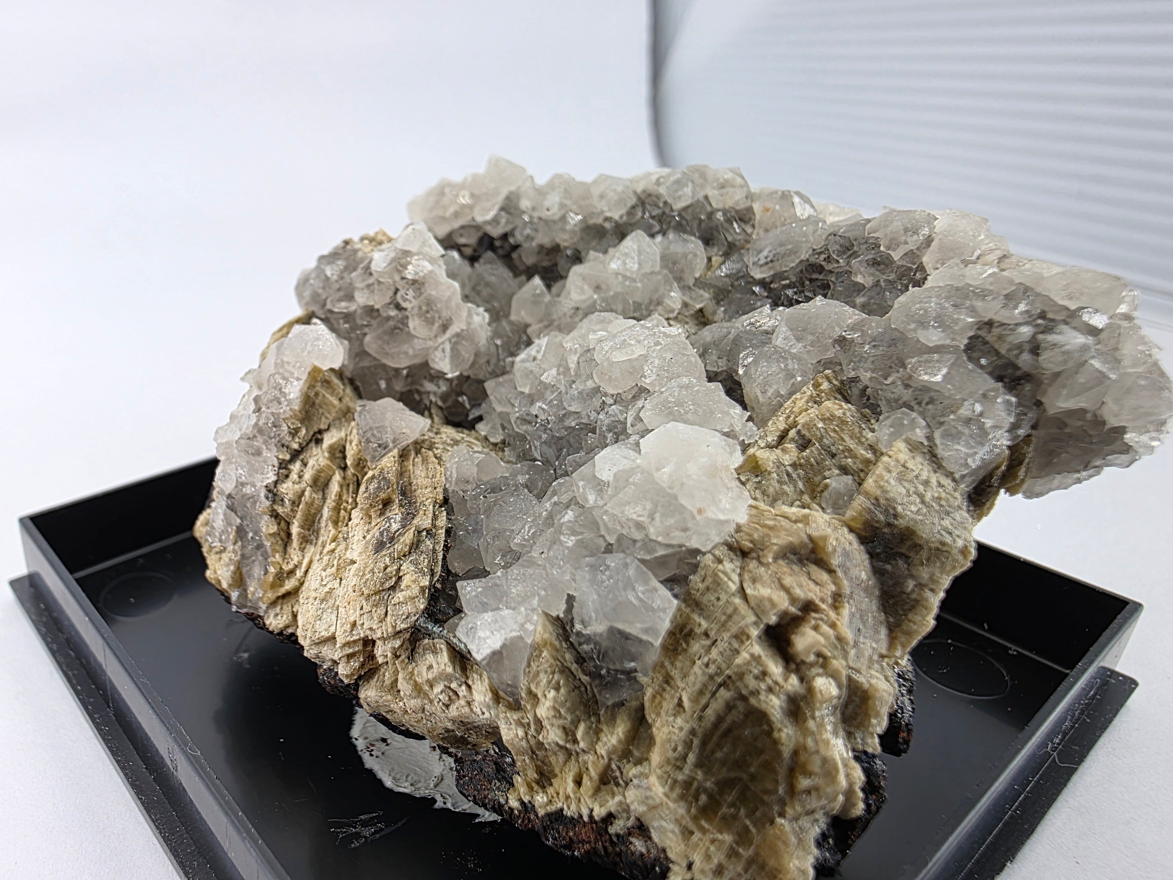 Quarz mit Siderit 0,21 kg +/- 7x6x3 cm