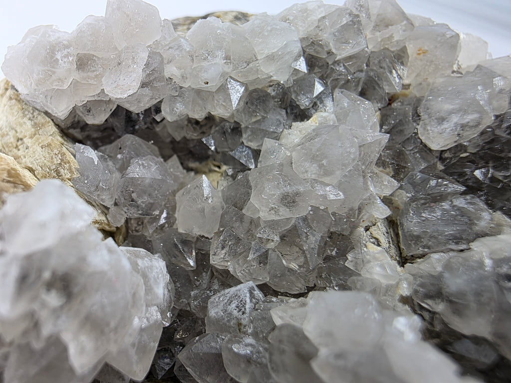 Quarz mit Siderit 0,21 kg +/- 7x6x3 cm