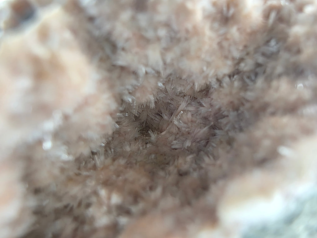 Natrolith-Stufe 0,27 kg +/- 7x7x4 cm