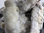 Hyalith mit Turmalin 0,106 kg +/- 8x4x3 cm