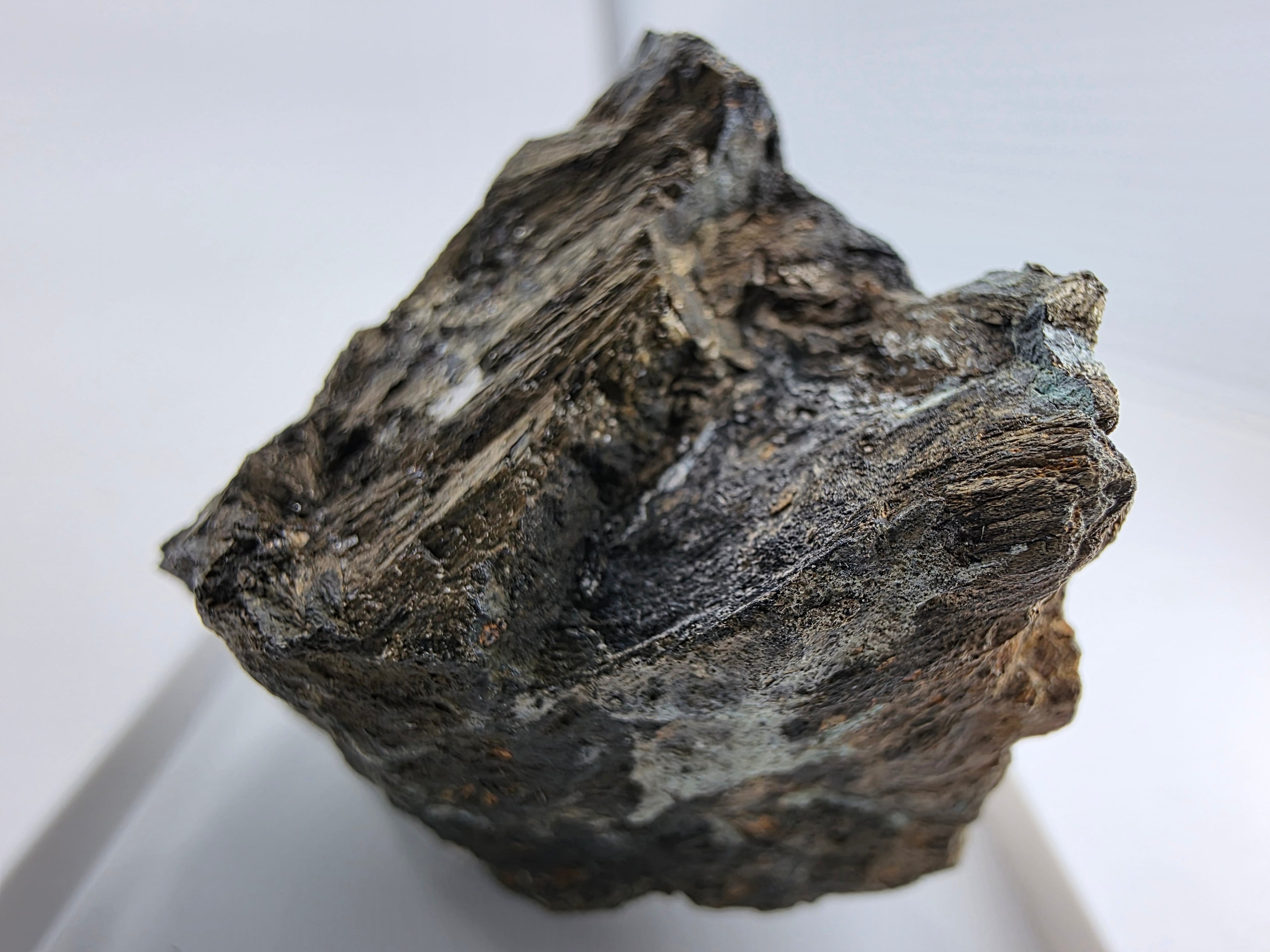 Hedenbergit 0,075 kg +/- 6x4x4 cm