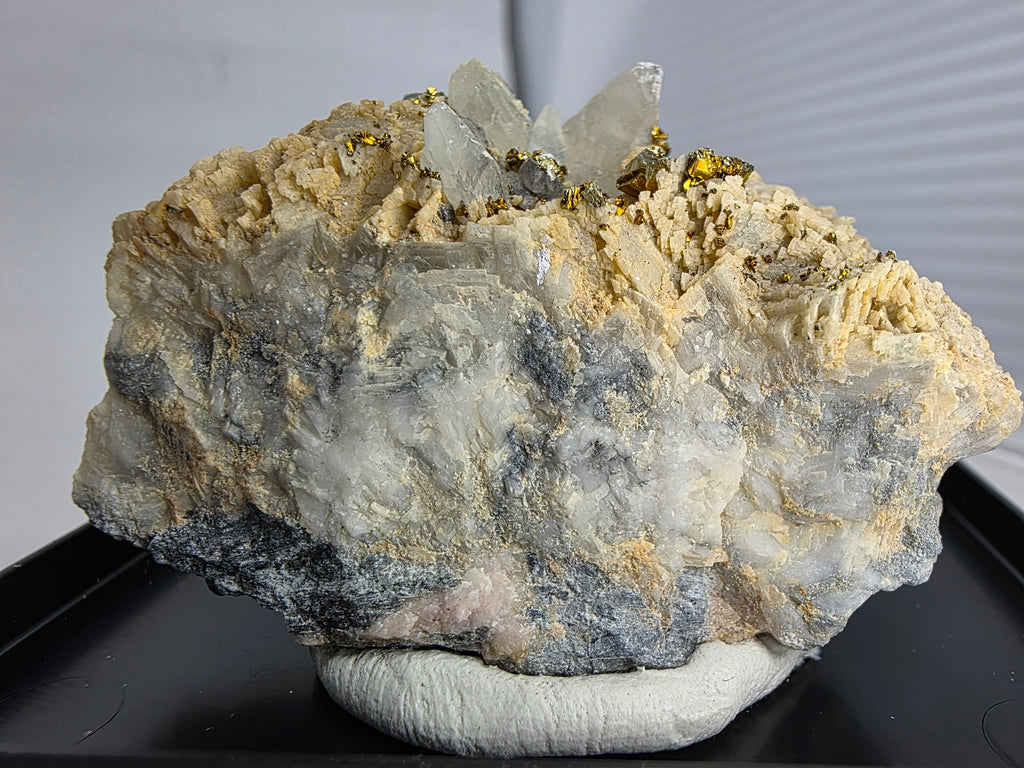 Calcit mit Ankerit und Chalkopyrit 0,07 kg +/- 6x3x3 cm