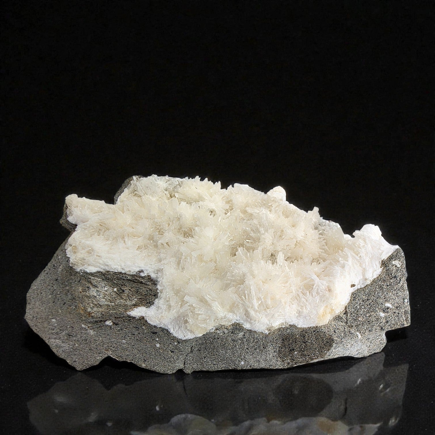 Natrolith 0,5 kg +/- 12x8x3 cm