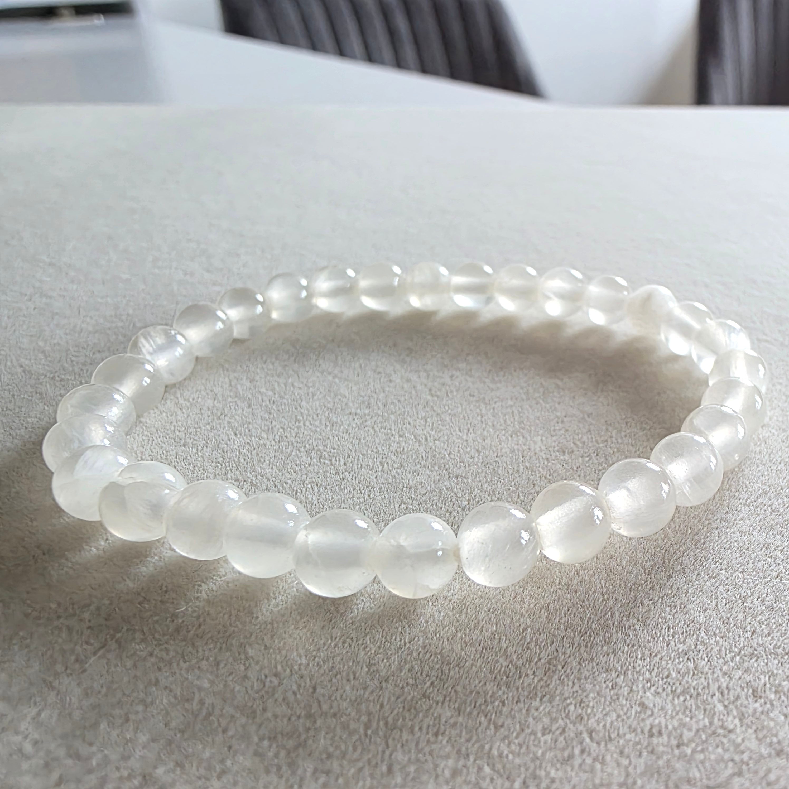 Selenit Kugelarmband in verschiedenen Größen 4mm-6mm