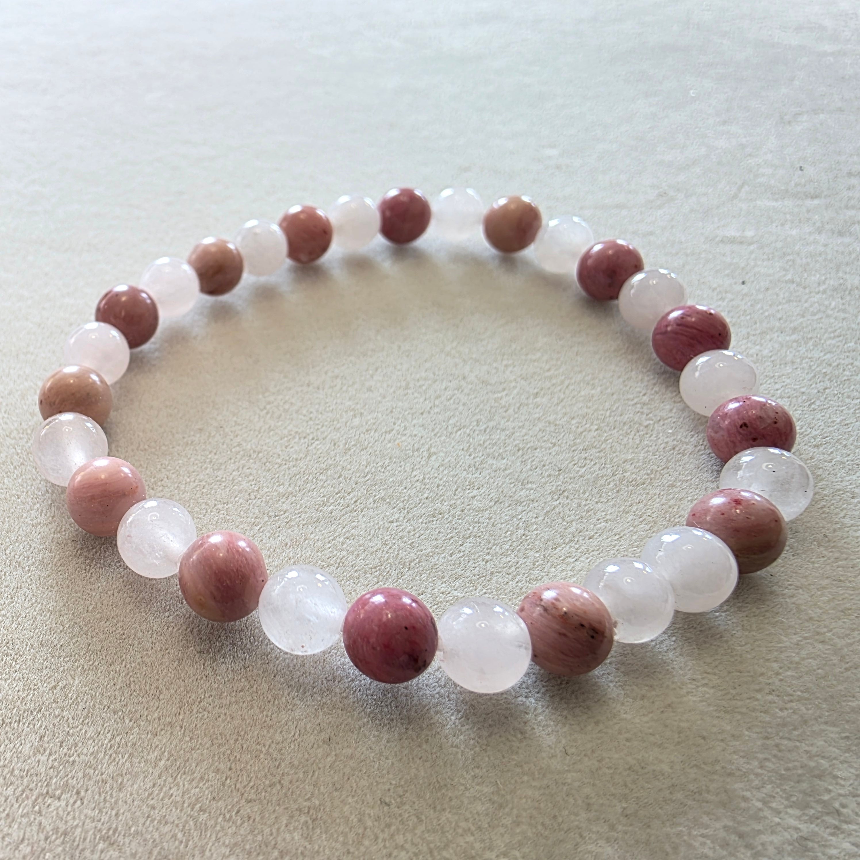 Kugelarmband aus Rosenquarz & Thulit – 6 mm